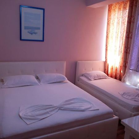 British Hotel Himare Exterior foto