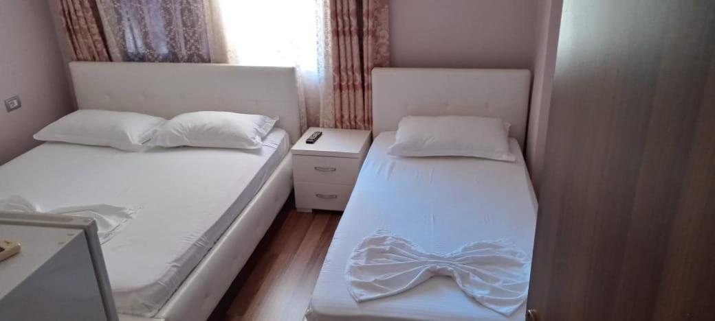 British Hotel Himare Exterior foto
